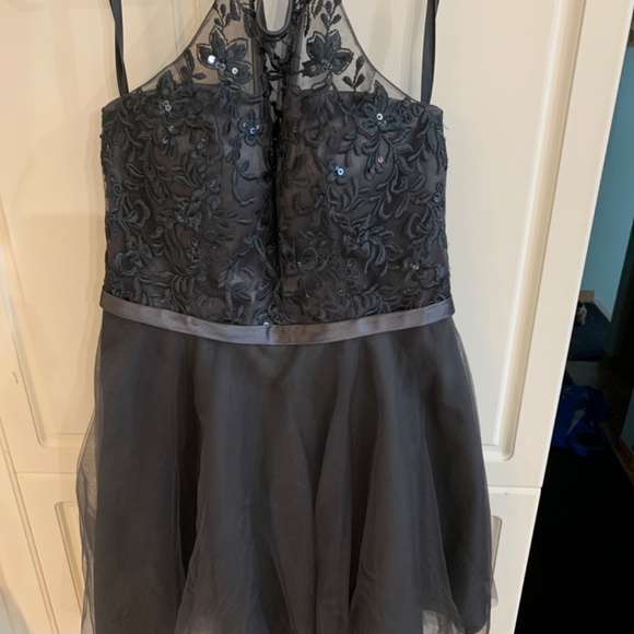 Grade 8 grad dress - Picture 2 of 2